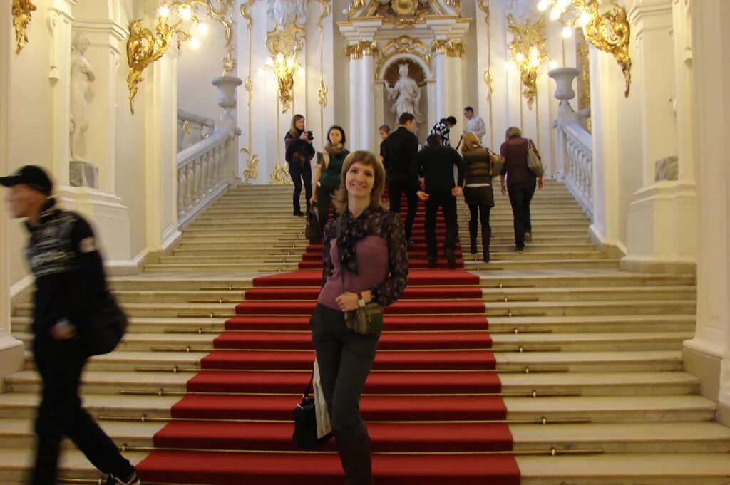 самые известные экскурсоводы эрмитажа. экскурсовод в эрмитаже. эрмитаж сотрудники музея экскурсоводы. экскурсовод в эрмитаже. эрмитаж сотрудники музея экскурсоводы.