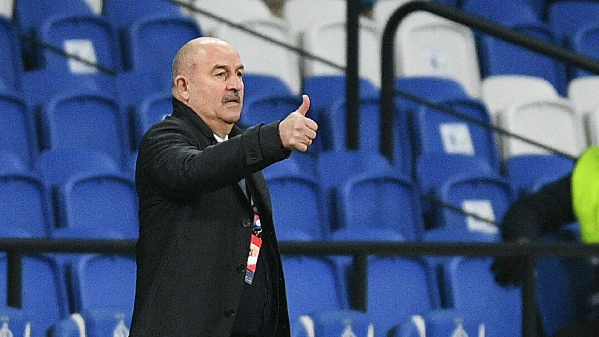 Тренер сборной аргентины по футболу 2018. Черчесов тренер. Главный тренер сборной испании. Тренер сборной 2018. Эрве ренар тренер.