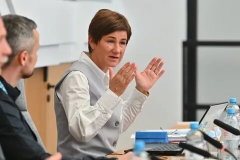 Директор автономной некоммерческой организации