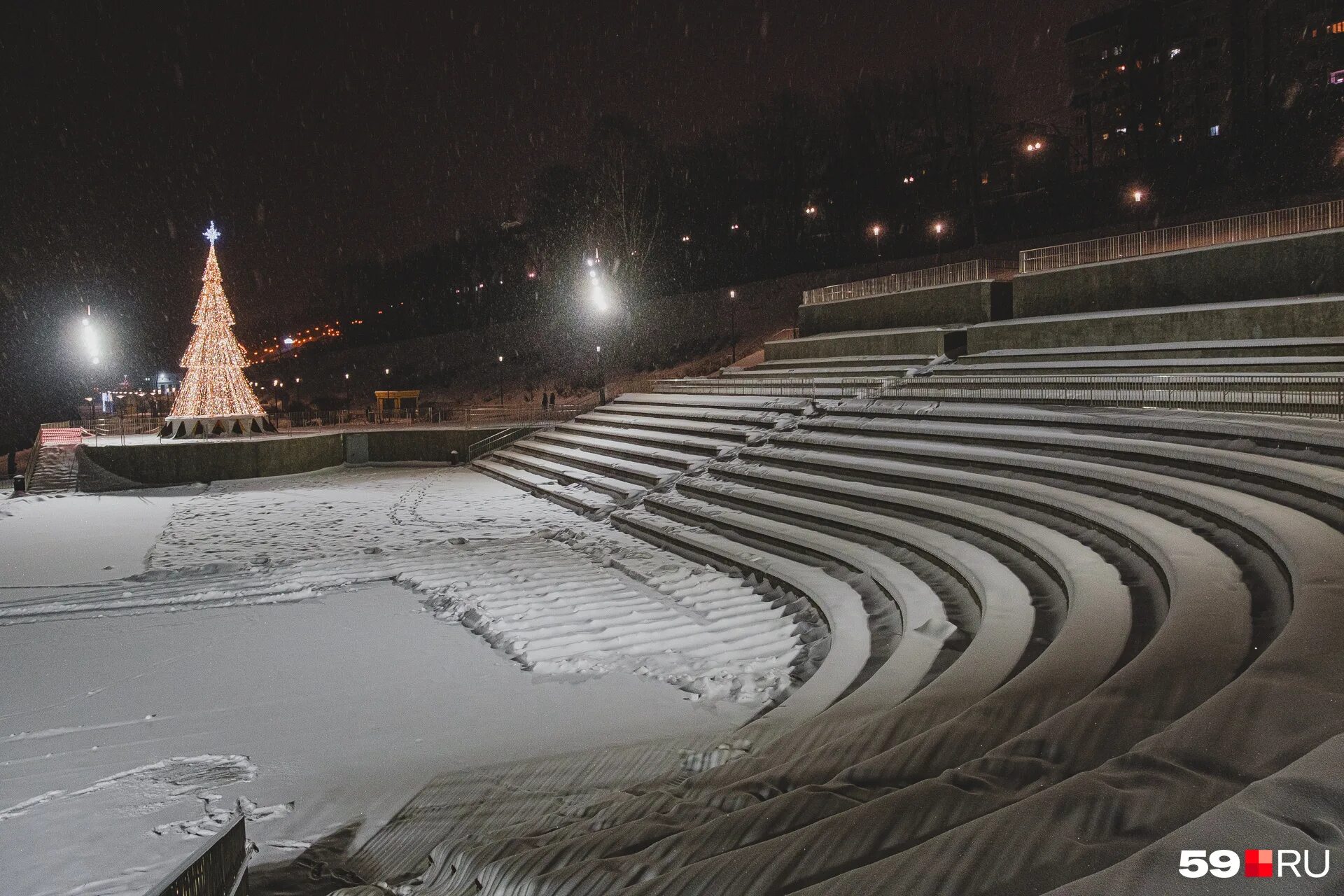 стадион юность пермь 2022. каток на эспланаде пермь. умный спорт пермь регистрация на каток.