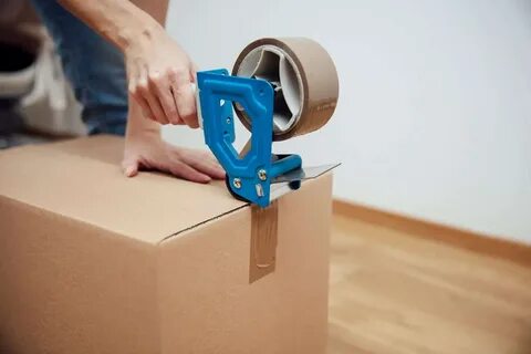 Для упаковки коробок используется скотч впр