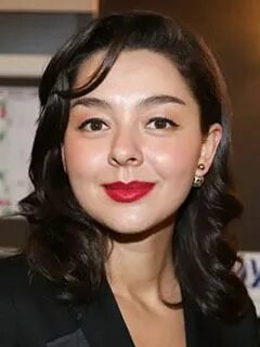 Ikki kishi navbatma-navbat bitta ayolni sikishadi.