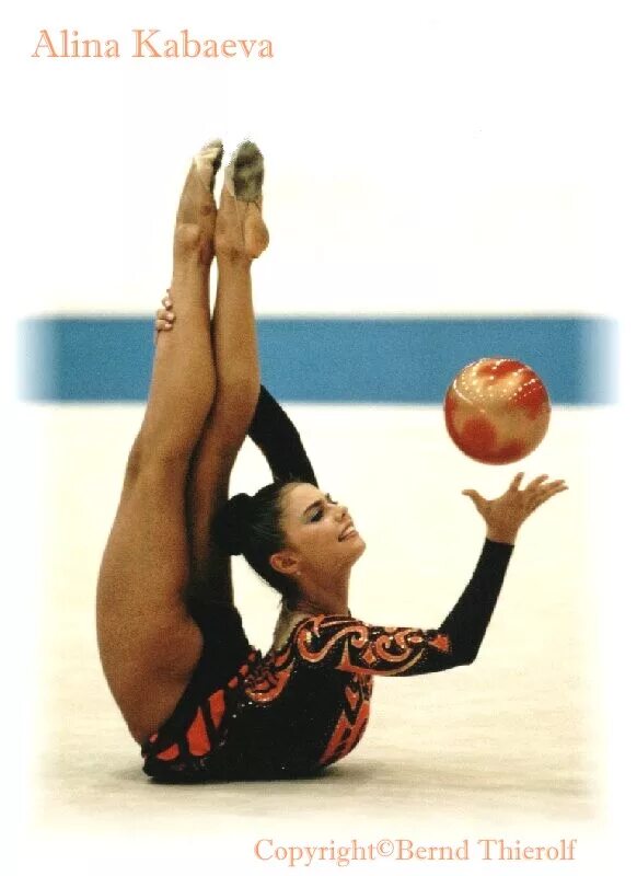 Капелька алины кабаевой элемент. Алина кабаева обруч олимпиада. Кабаева гимнастика. Алина кабаева гимнастика. Горных кабаева, залитые спермой.