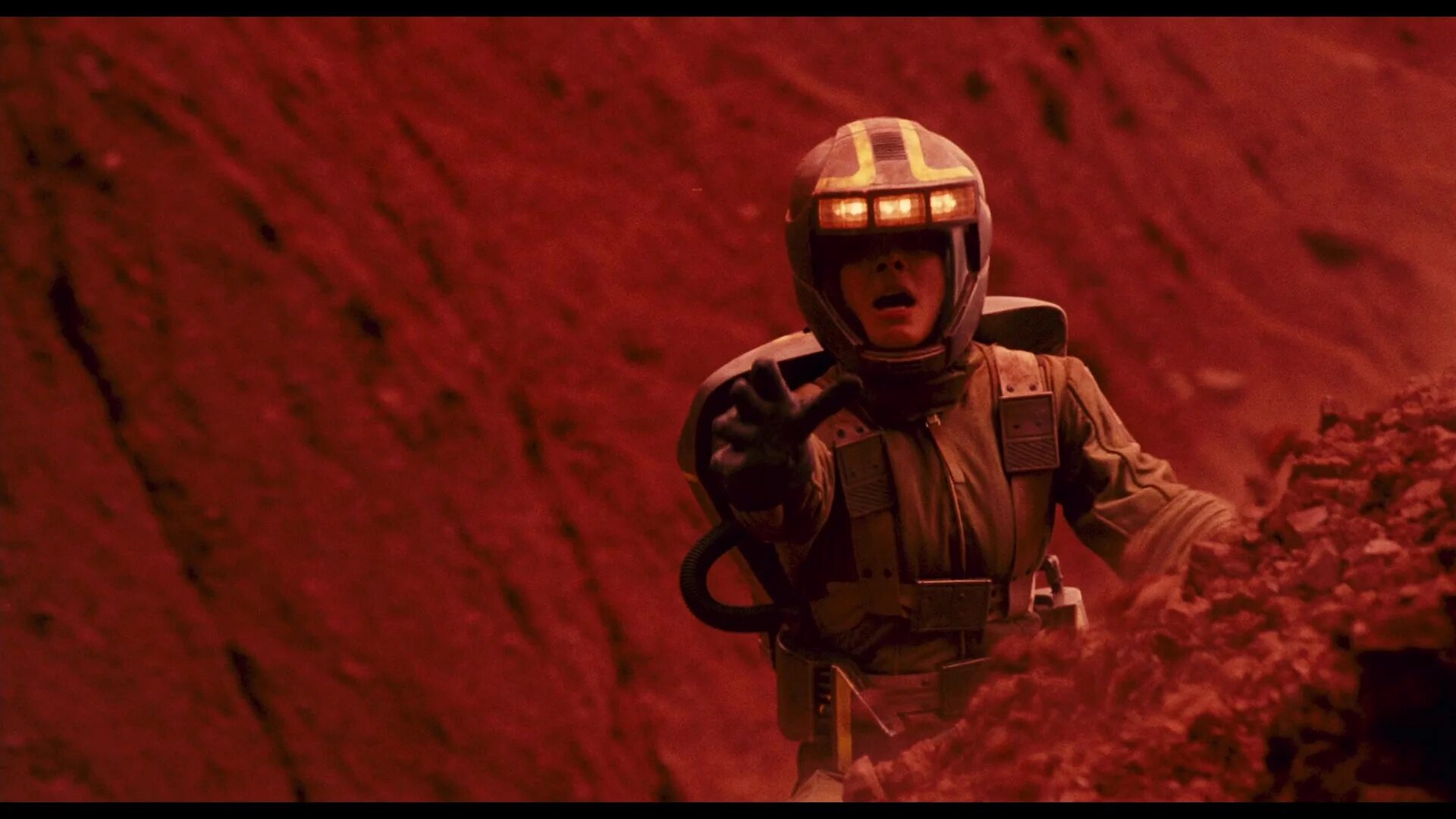 Кадры из фильма вспомнить все 1990. Марс 2021 фильм. Кадры из фильма вспомнить все 1990. Шварценеггер фильм про марс. Про марс со шварценеггером.