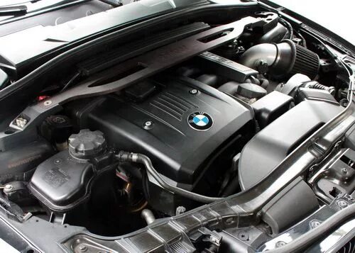 Е46 n42. N52n e90 BMW. BMW e90 n46b18 b20. BMW e90 n52 дисса. BMW e90 моторный отсек n52.