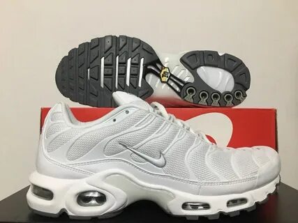 Nike tn white