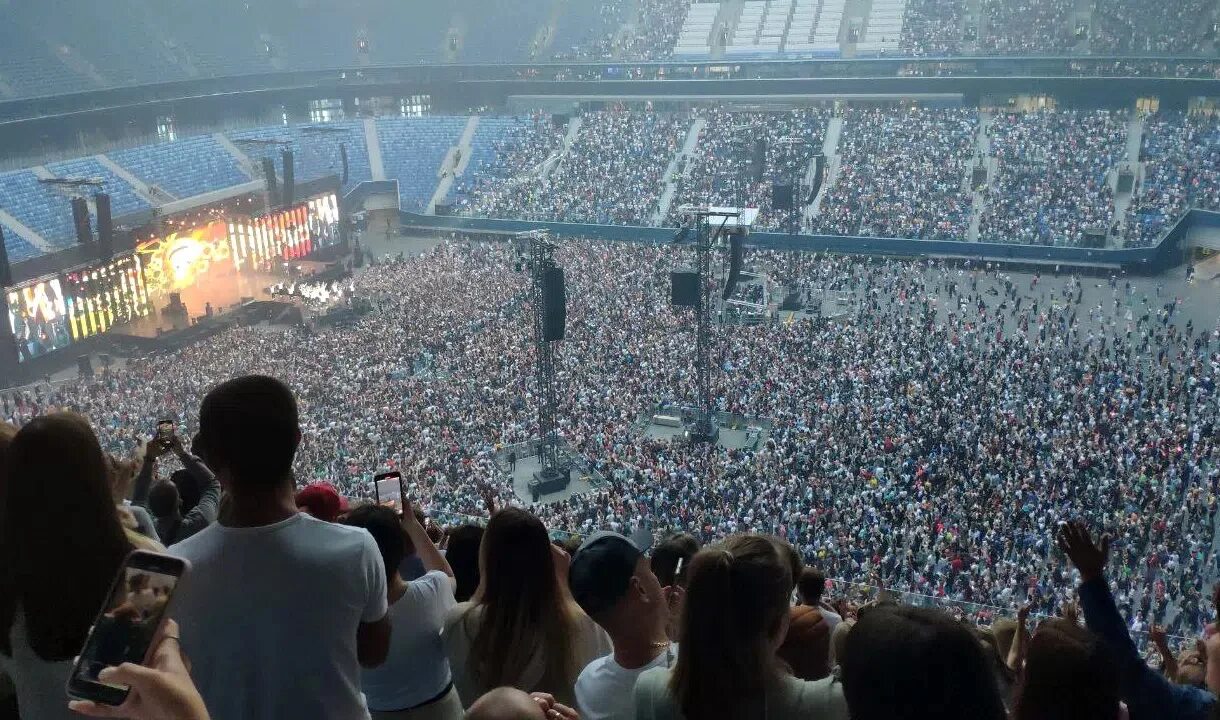 Руки вверх иркутск концерт 2022. Руки вверх Зенит Арена концерт 2022.