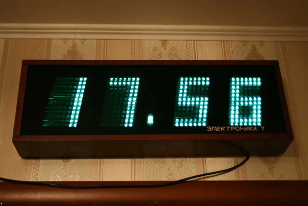 Электроника 7-058. Часы электроника 7-2100см6 индикатор красный. Электроника 7-06к лампы. Электронные часы электроника 7-2100см6.