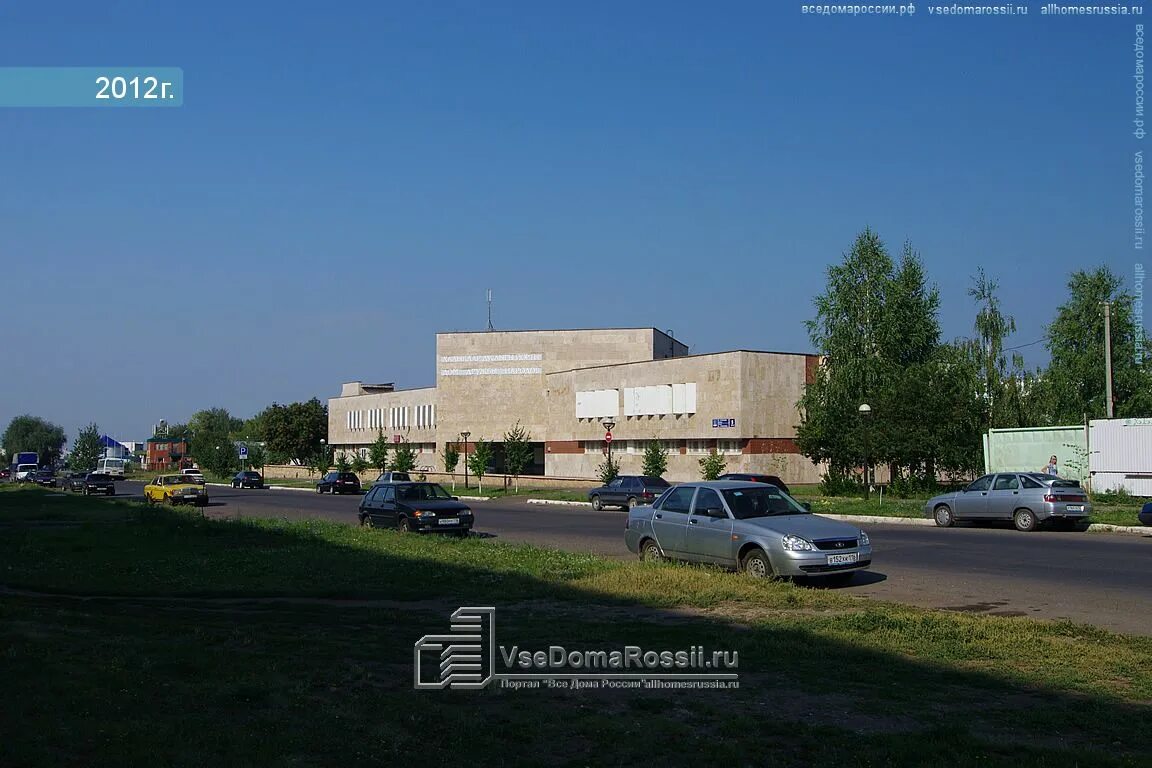 ДДН Родник Набережные Челны. Набережных Челнов Родник дом дружбы народов. Родник Набережные Челны дом дружбы. ДК Родник Набережные Челны. Родники набережных челнов