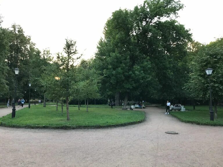 Сангальский сад Санкт-Петербург. Сан-Галли Санкт-Петербург парк. Сад Сан Галли СПБ. Парк Сан Галли на Лиговском.