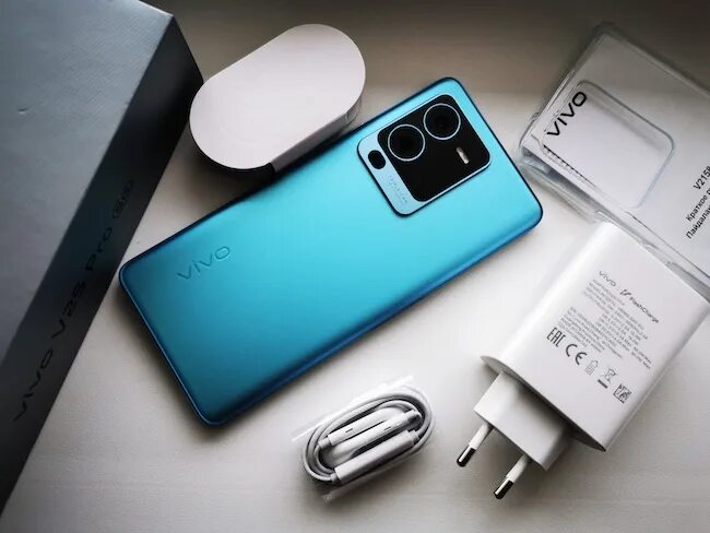 Виво 25 Симка. Vivo v 25 Box. Смартфон vivo v25 Pro 5g Лазурный берег в чехле. Виво в 25е в руке. Телефон vivo 25