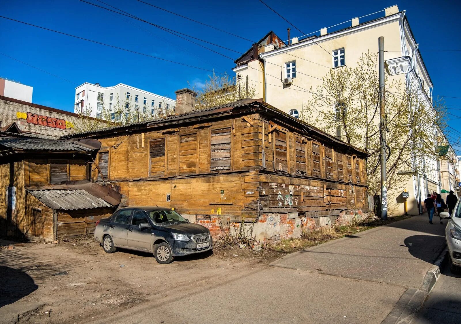 1 дом в нижнем новгороде. Дом на Ульянова 8 Нижний Новгород. Улица Ульянова Нижний Новгород. Дом Карамзина Нижний Новгород. Улица Ульянова 44 Нижний Новгород.