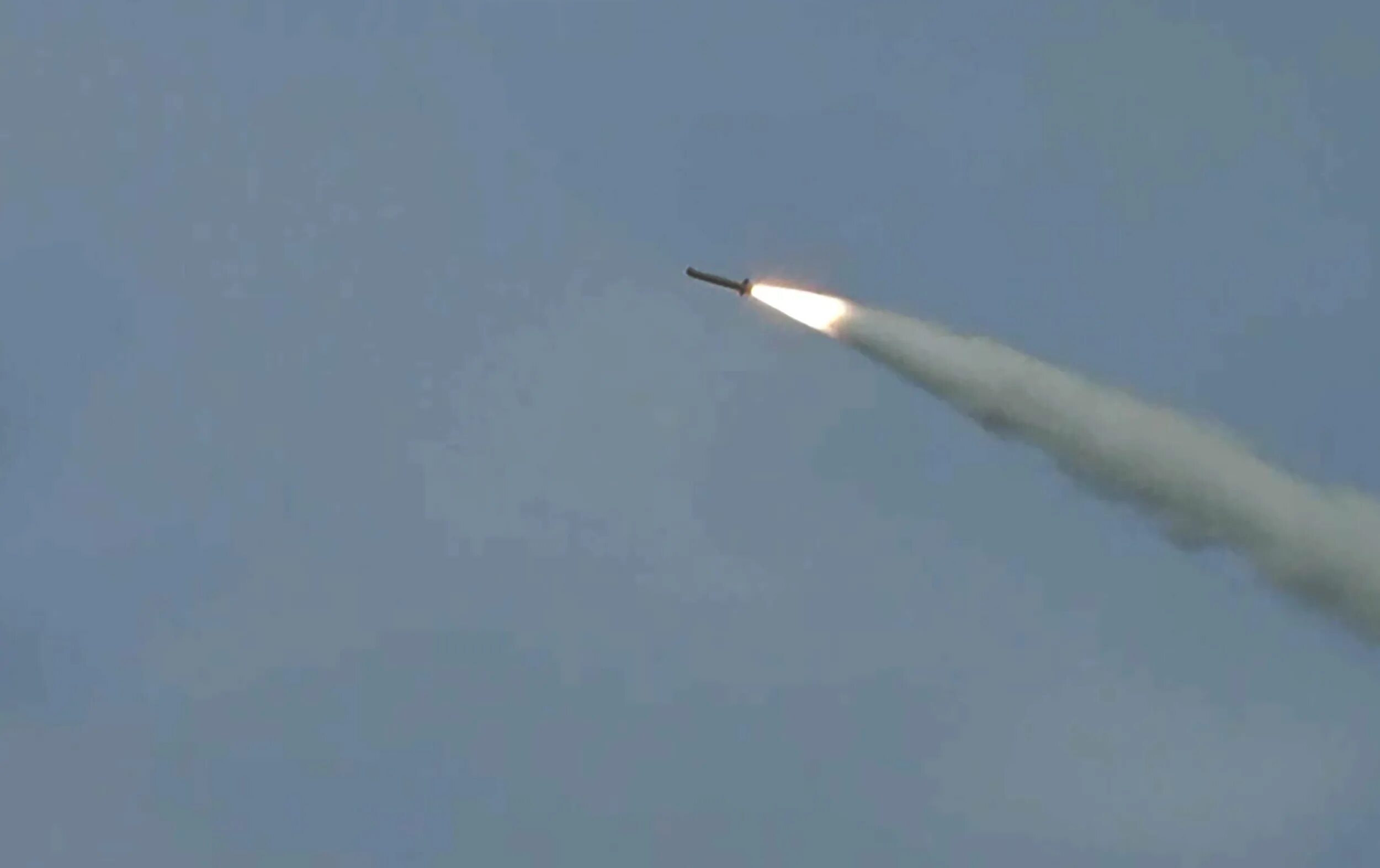 Миг-31 с кинжалом. Гипер звукавая ракета кинжал. Лмур ракета 305. Кинжал ракета сегодня. Кинжал kh-47m2.