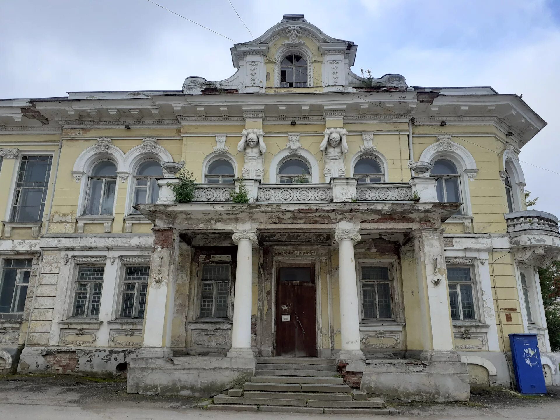 Смоленск ярославль на карте. Бежецк штаб. Петербург бежецк. Петербург бежецк. Бежецк памятники.
