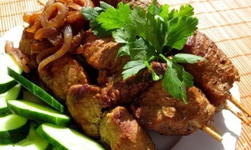 Мясо в аэрогриле. Шашлык из мякоти свинины. Шашлык из свинины пошагово. Шашлык. Шашлык из свинины в аэрогриле рецепты.