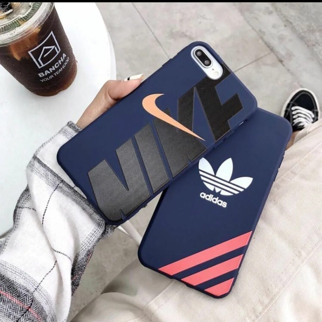 Чехол на айфон фирмы. Чехол найк для apple iphone 11. iphone xr чехол адидас. чехол для айфон 6 найк. iphone 13 pro чехол adidas.