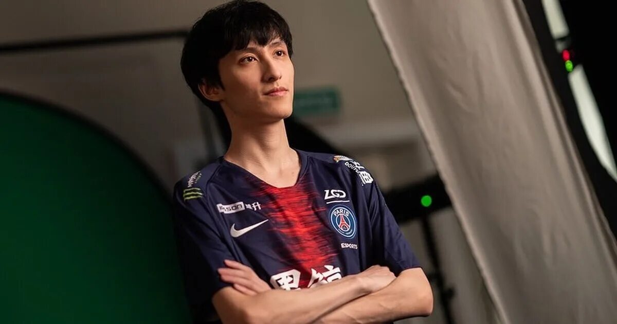 Кабинка игроков дота 2 psg lgd. Ван чуньюй ame. Дота 2 am. Dyrachyo dota 2 с аегисом. Ван чуньюй ame.