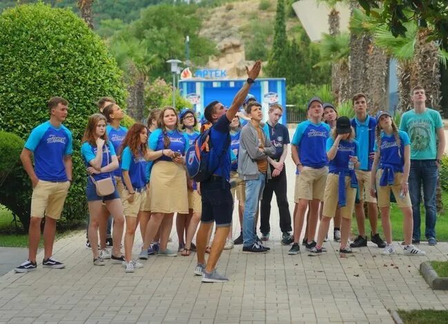 Артек вожатые. Пед отряд артек. Сколько платят вожатым в артеке. Сколько платят вожатым в артеке. Сколько платят вожатым в артеке.