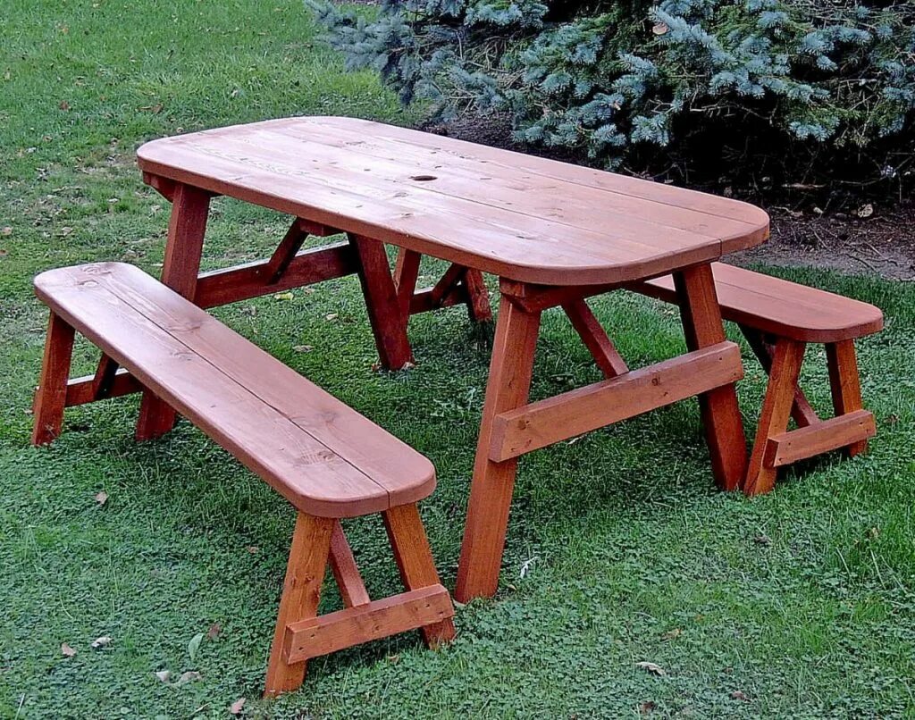 Уличный стол своими руками из дерева. Стол для дачи. Стол дачный деревянный. Стол и лавочки в сад. Стол деревянный для дачи.