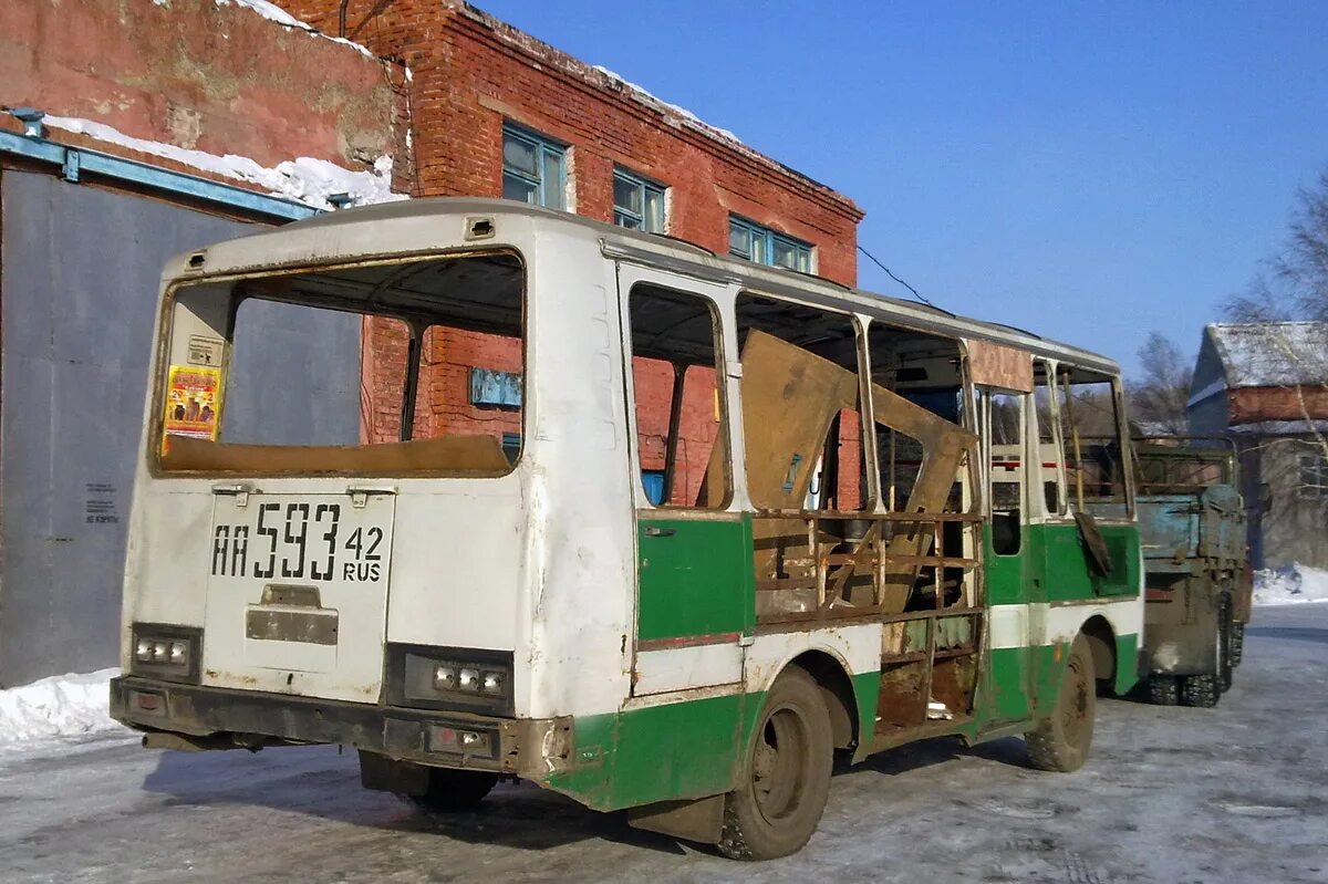 Паз 3205 старый прокопьевск. Атп паз. Ужурское атп. Паз 32054 2002. Кузбасс паз 32053.