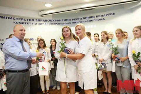 Специалистов 8