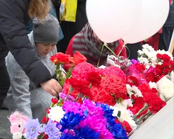 Бездомные собаки загрызли девочку. Чп лесосибирск вконтакте скорбим. Чп скорбим. Казань 2021 скорбим. Траур по погибшим.