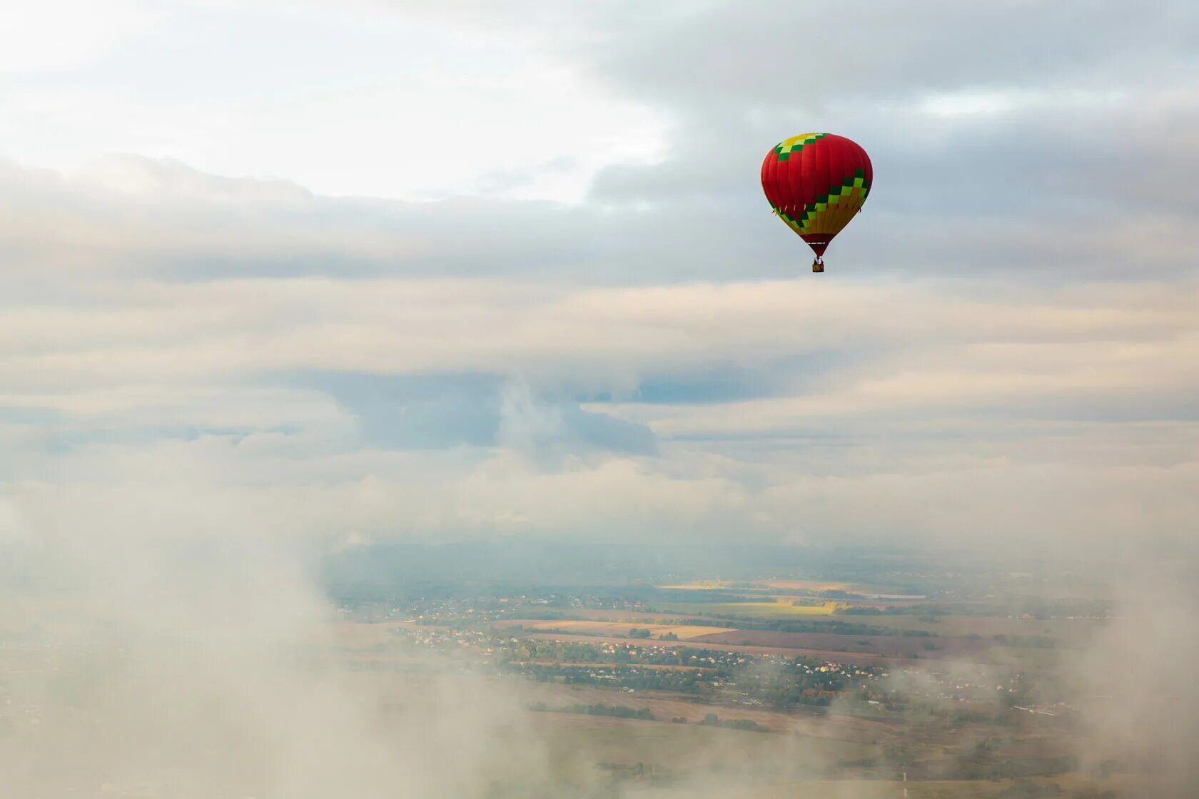 Flying balloon. Воздушный шар. Воздушный полет. Полет на шаре. Воздушные шары полет.