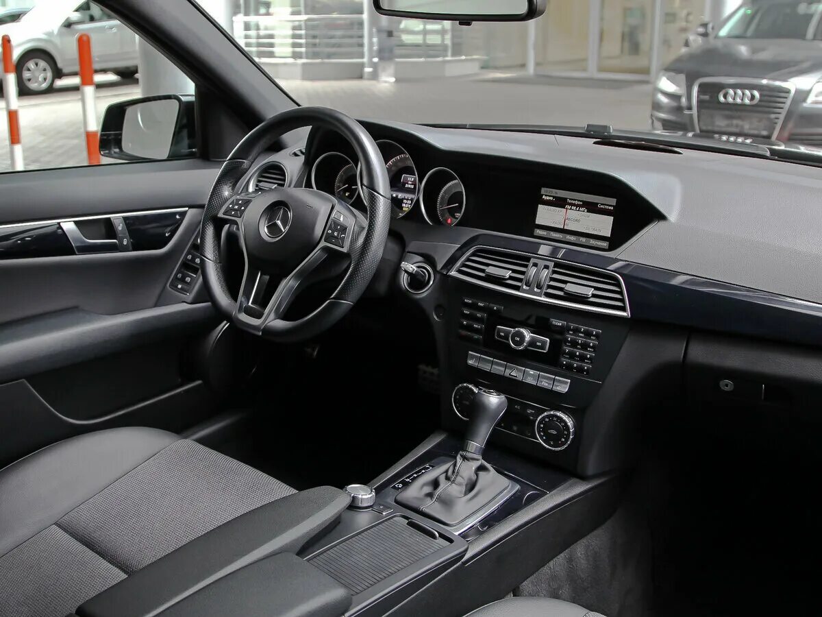 мерседес e 2015 салон. Mercedes benz e300 2014. Mercedes benz c class w205 салон. Mercedes-benz c-class (w205). мерседес ц класс 2013.