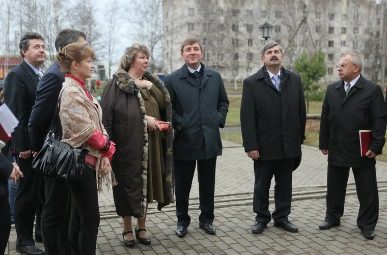 Посёлок Дедовичи Псковской области. Глава Дедовичского района Псковской области. Администрация Дедовичск.