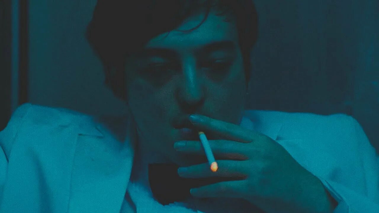 Joji dancing. Joji. Joji певец. Joji курит. Joji на аву.
