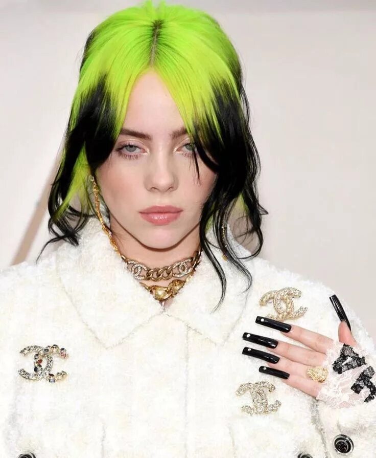 Прически билли. Прически билли. Билли айлиш с зелёными волосами 2020. Billie eilsisj. Знаменитая певица образы билли айлиш.