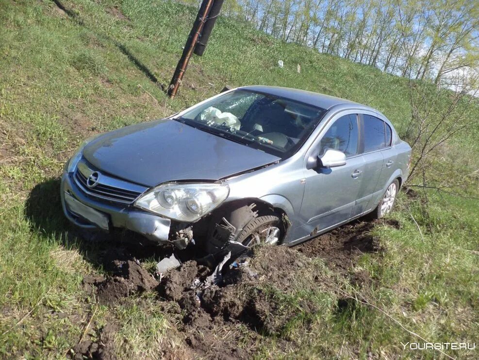 Разбитое стекло. Разбитый экран. Разбитое окно. Текстура разбитого стекла. Разбитый монитор.