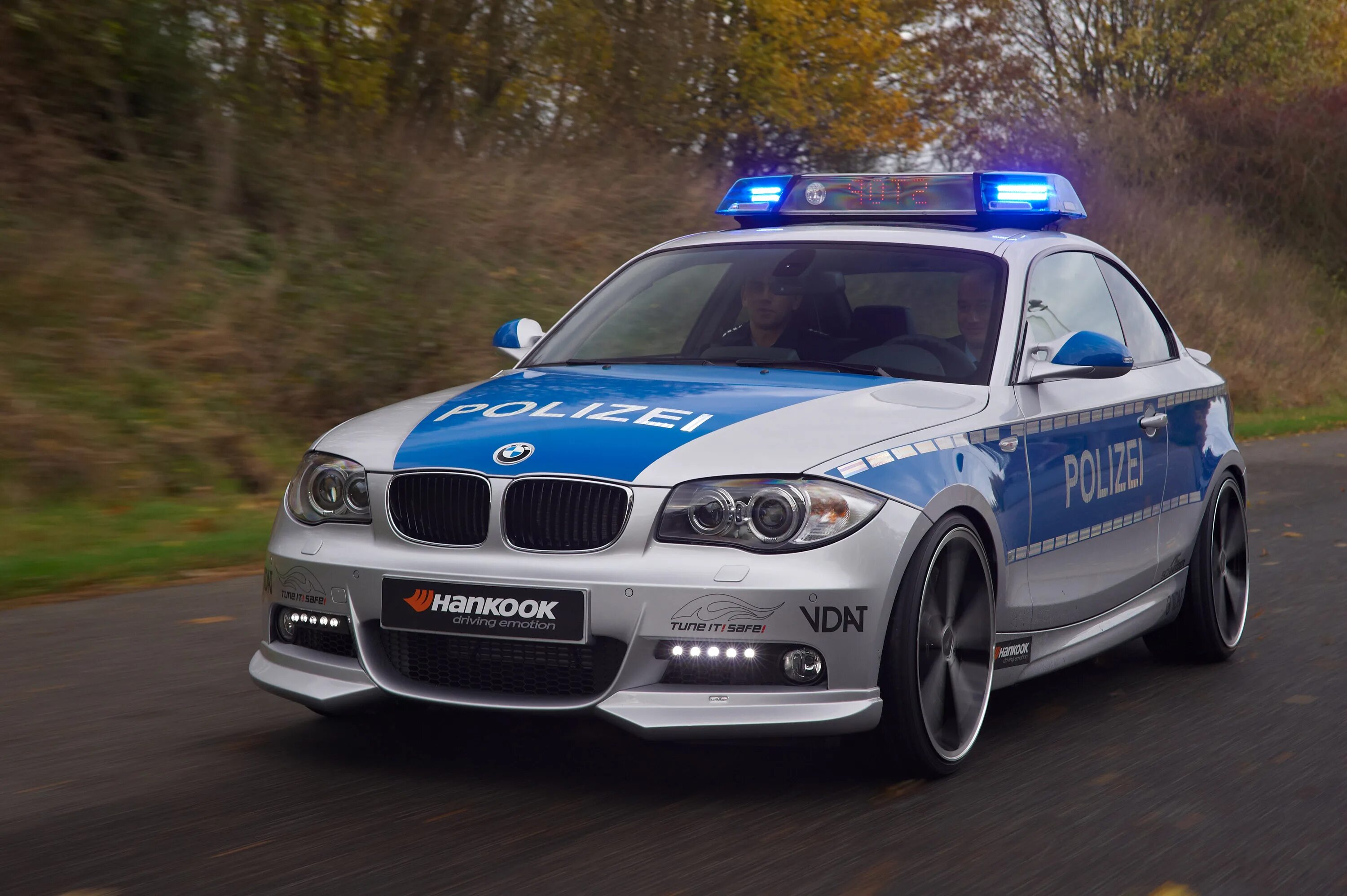 Картинка полиция машина. BMW e39 Police. БМВ е39 полиция. ДПС BMW e39. БМВ е46 ДПС.