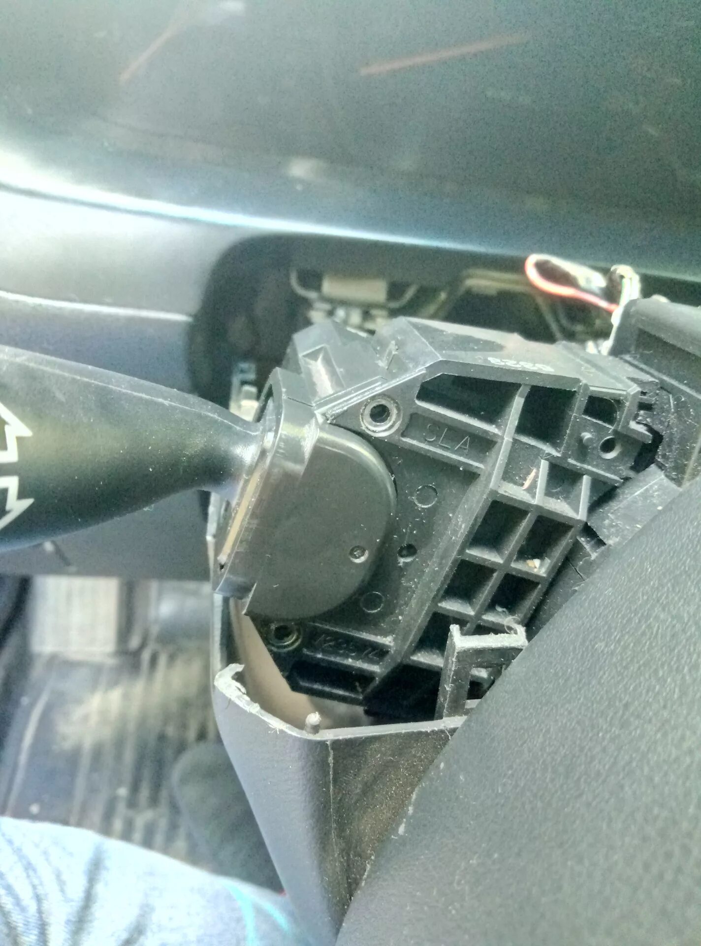 Замена реле дальнего света опель астра 2007 года купе. Не выключается дальний. Разъем лампы ближнего света ланос. Не выключается дальний. Реле дальнего света приора 2.