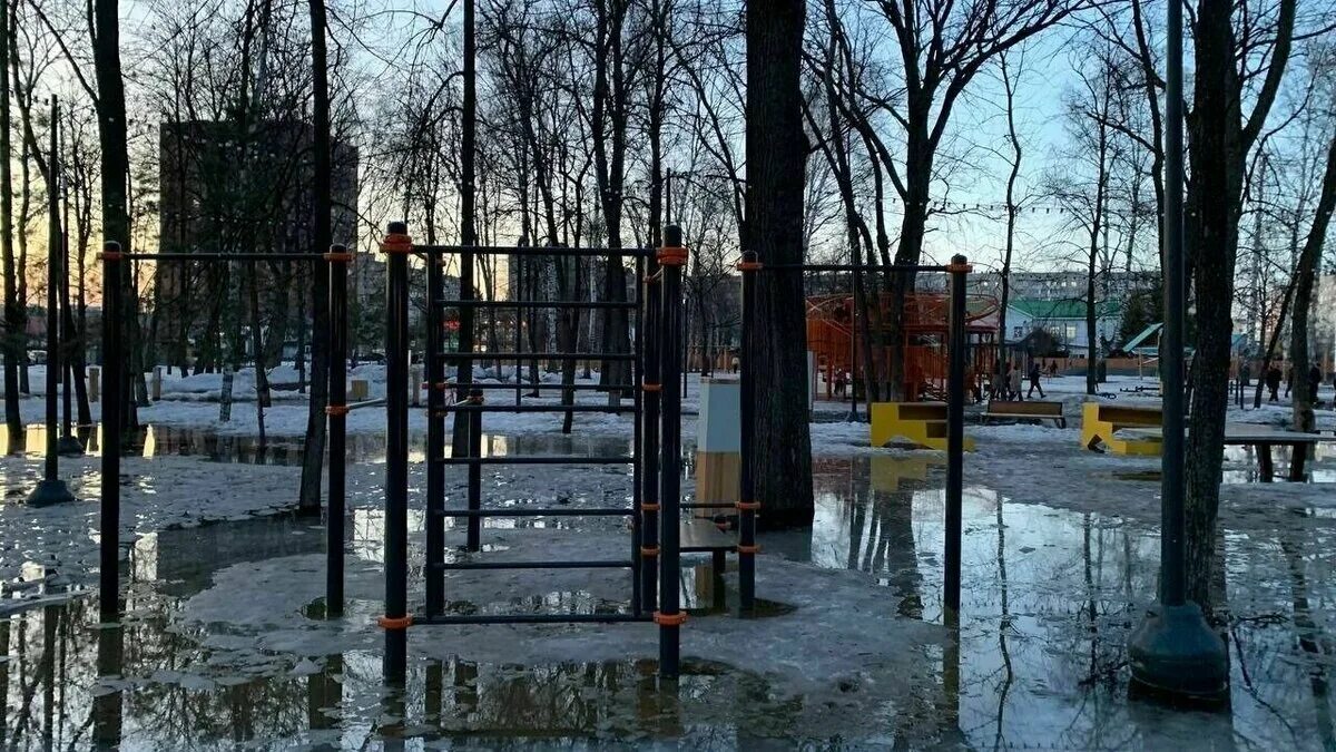 Новый парк в армавире на черемушках. Затапливаемый парк. Армавир черемушки парк сфинкс. Парк на черемушках армавир. Парк затапливаемый водой.