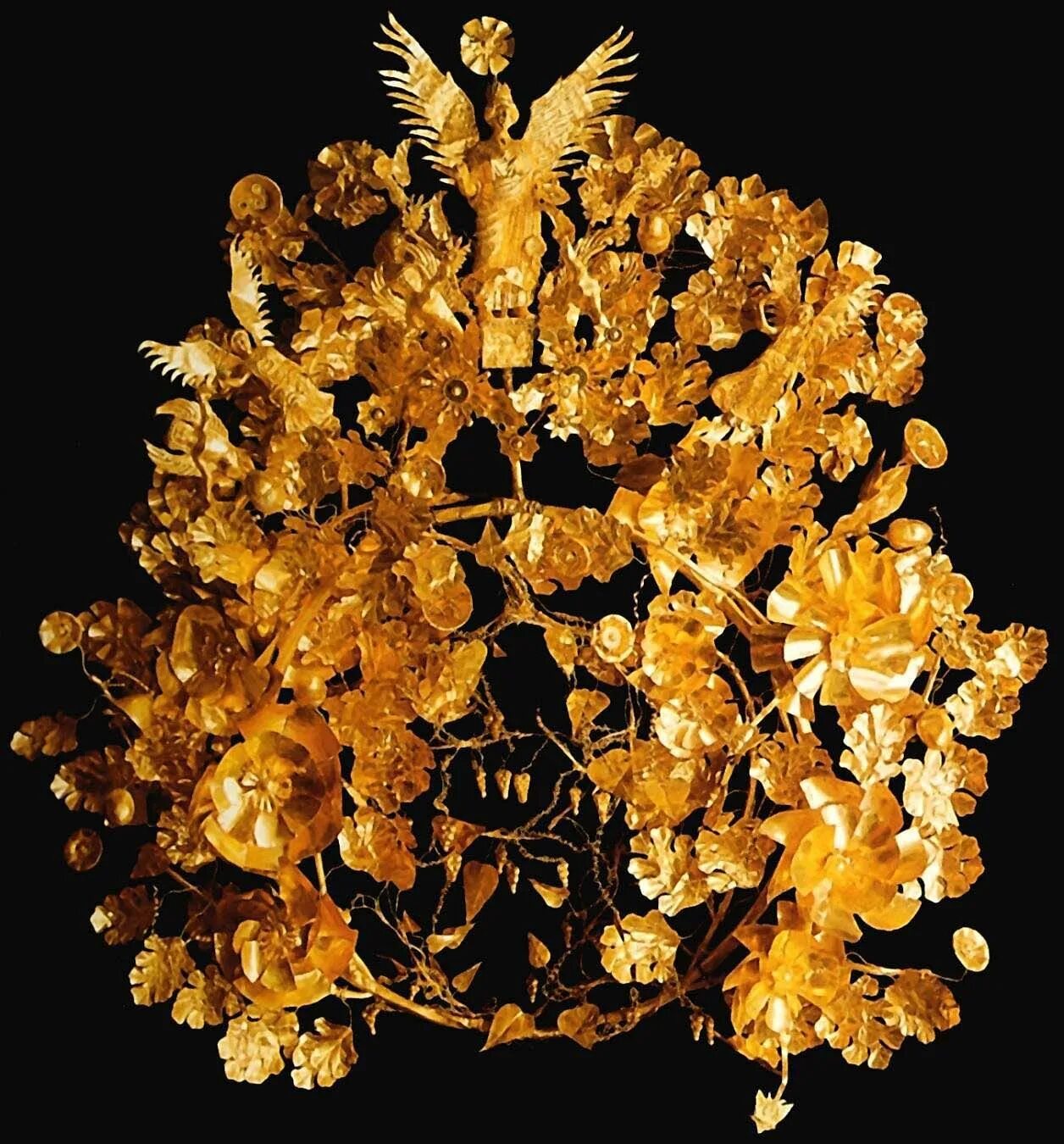 Голден гейт бридж сан франциско. Дубайское золото браслеты. Golden famous. Golden famous. Шлиман сокровища трои.