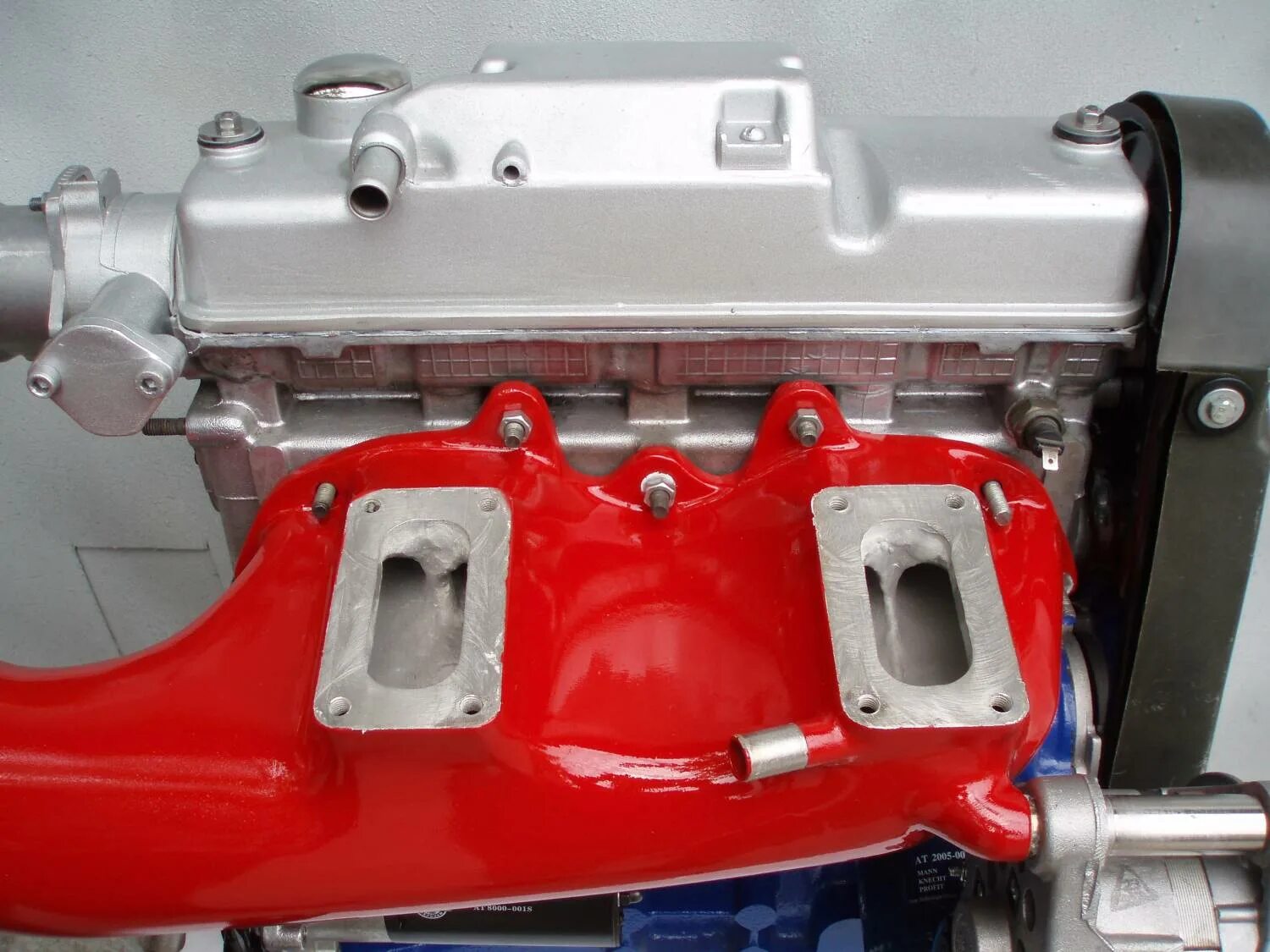 Охлаждаемый коллектор змз 409 н катер. Охлаждаемый выпускной коллектор j30a. Охлаждаемый коллектор. Змз 409 охлаждаемый коллектор. Двигатель ваз 2108 коллектор.