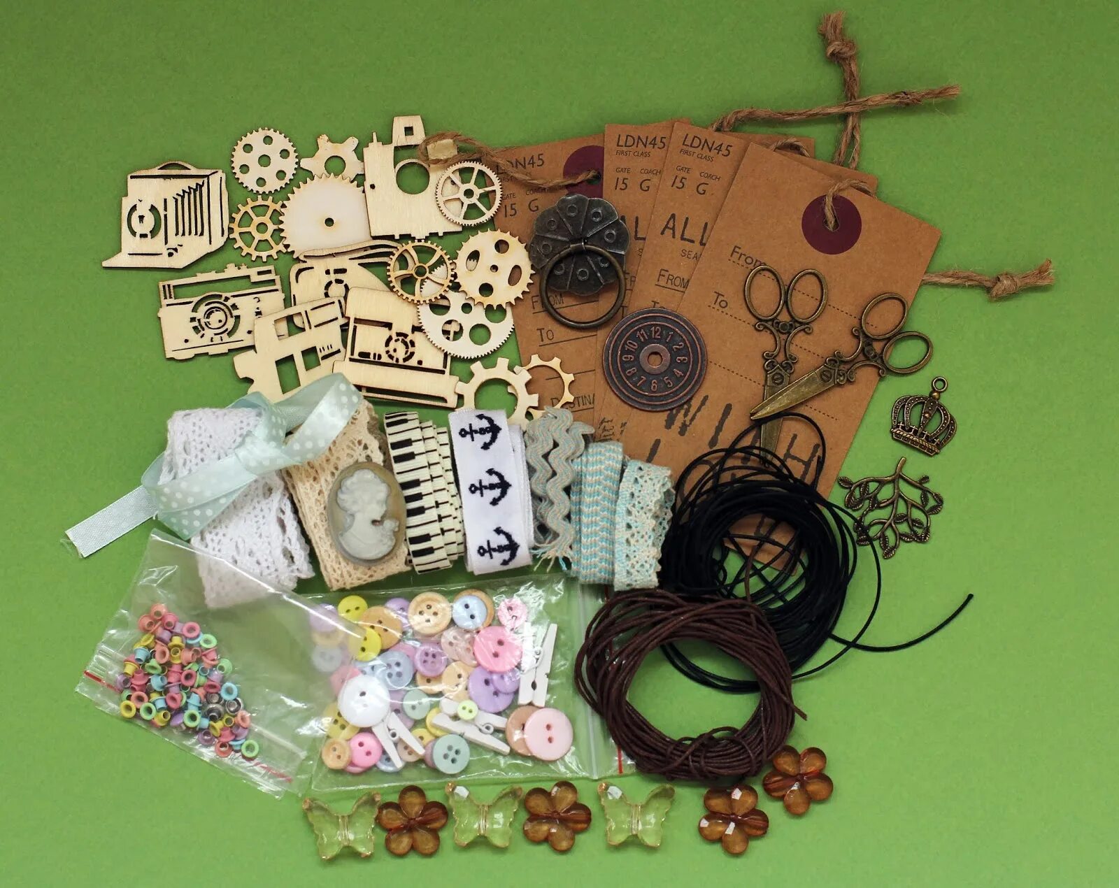 баночки разукрашенные. винтажные штучки украшения для дома. деревянный органайзер для канцелярии. миниатюрные вещи. делать милые штучки.