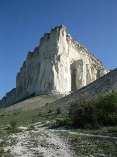 Белая скала где