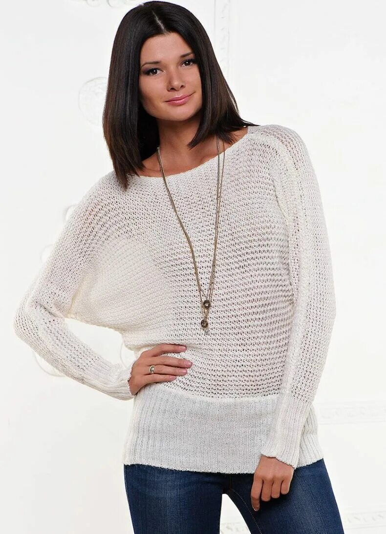 Свитер оверсайз ажурный. Джемпер летучая мышь с коротким рукавом. Вязаный свитер в дырочку. Вязаные кофты мышь. Летний пуловер летучая мышь.