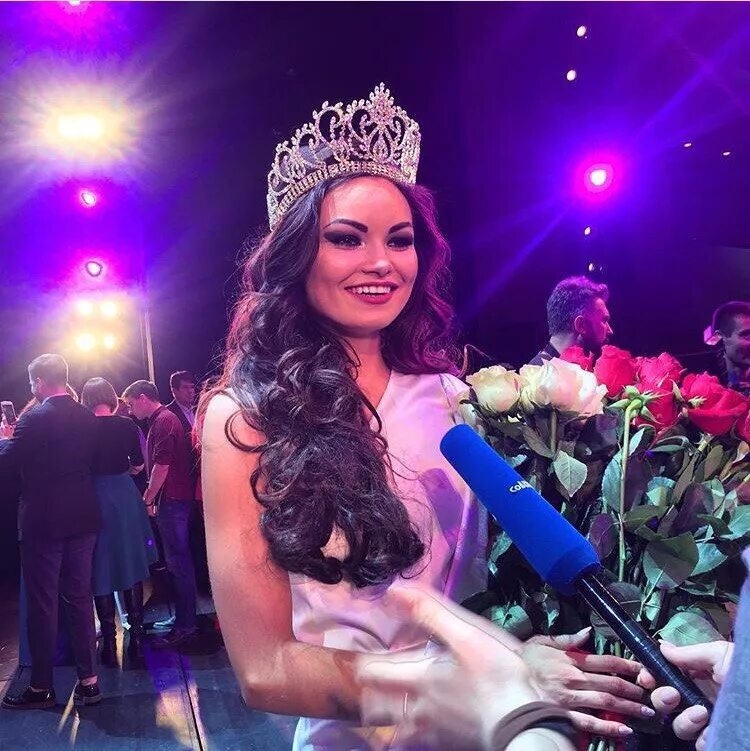 Хиты 2017. Русский радио 2017. Мисс екатеринбург 2017. Барвиха luxury village камеди клаб. Русское радио волгоград.