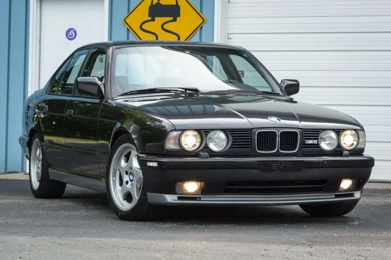 Авито купить е34. БМВ m5 e34. БМВ м5 е34. BMW 5 e34. BMW e34 1993.