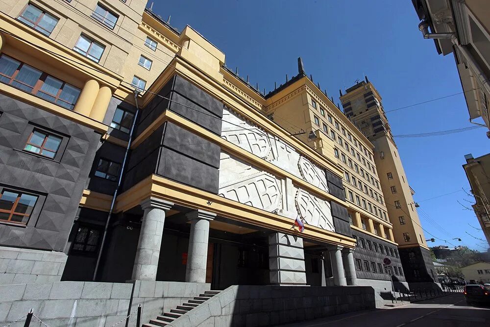 жк абрикосов потаповский переулок. главная пер. клиника им бурденко в москве. городская усадьба лазарева архангельский переулок. филаретовское училище малый харитоньевский переулок.