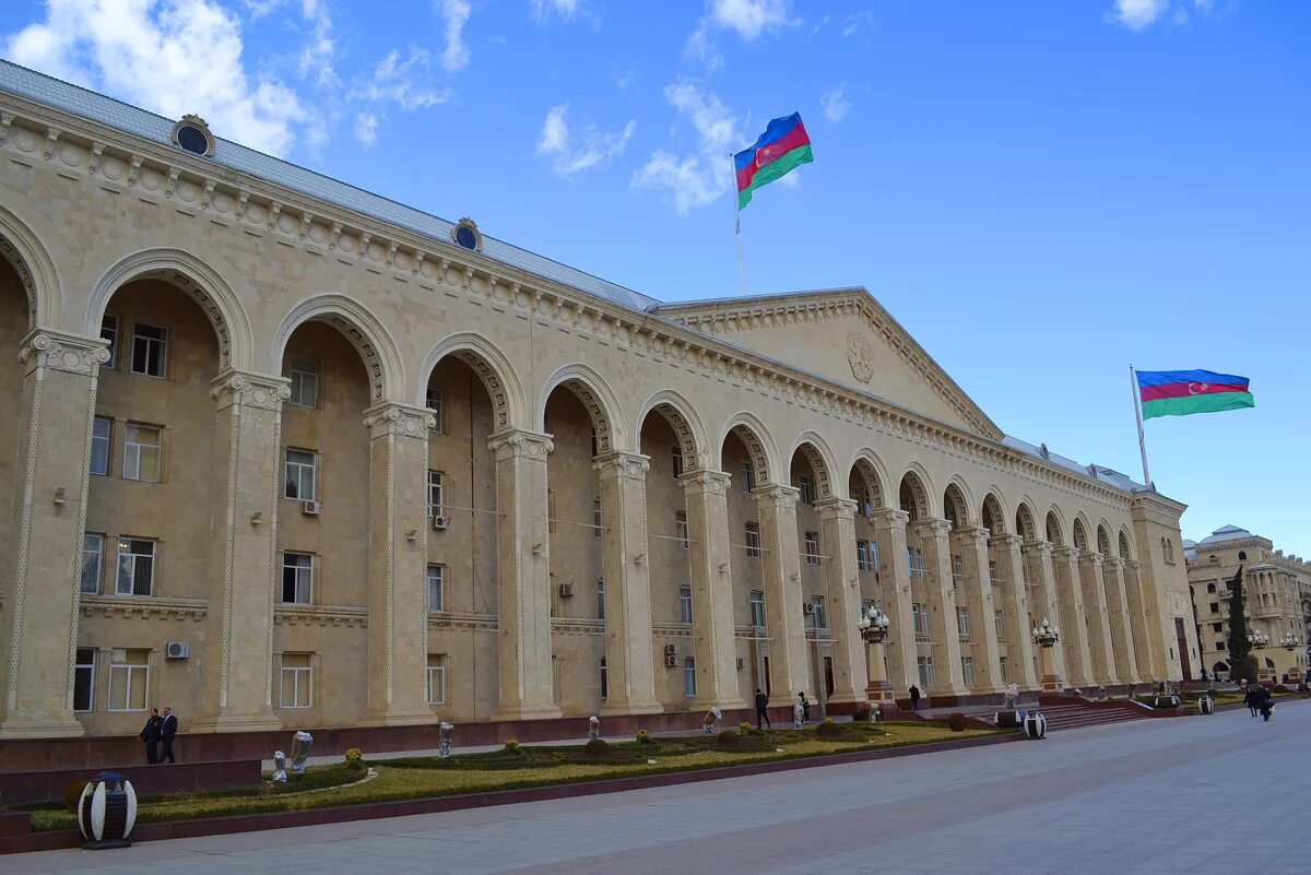 Москва азербайджан гянджа. Гянджа город в Азербайджане. Баку Гянджа. Кировабад город. Кировабад парк.