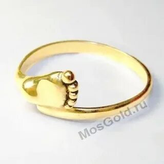 Золотое кольцо с ножкой младенца