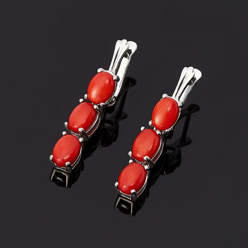 Серьги красный коралл серебро 925. Серебряные серьги с красным кораллом. Серебряные серьги с красным кораллом. Серебряные серьги с красным кораллом. Серебряные серьги с кораллом.