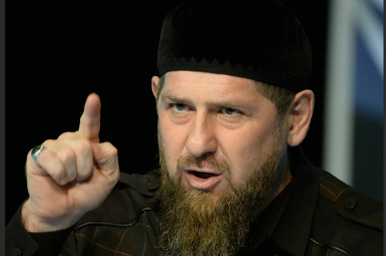 Стоит чечня. Стоит чечня