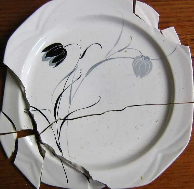 Разбитая тарелка. Разбитые тарелки. Разбитые тарелки. Разбитые тарелки. Разбор слова тарелка.