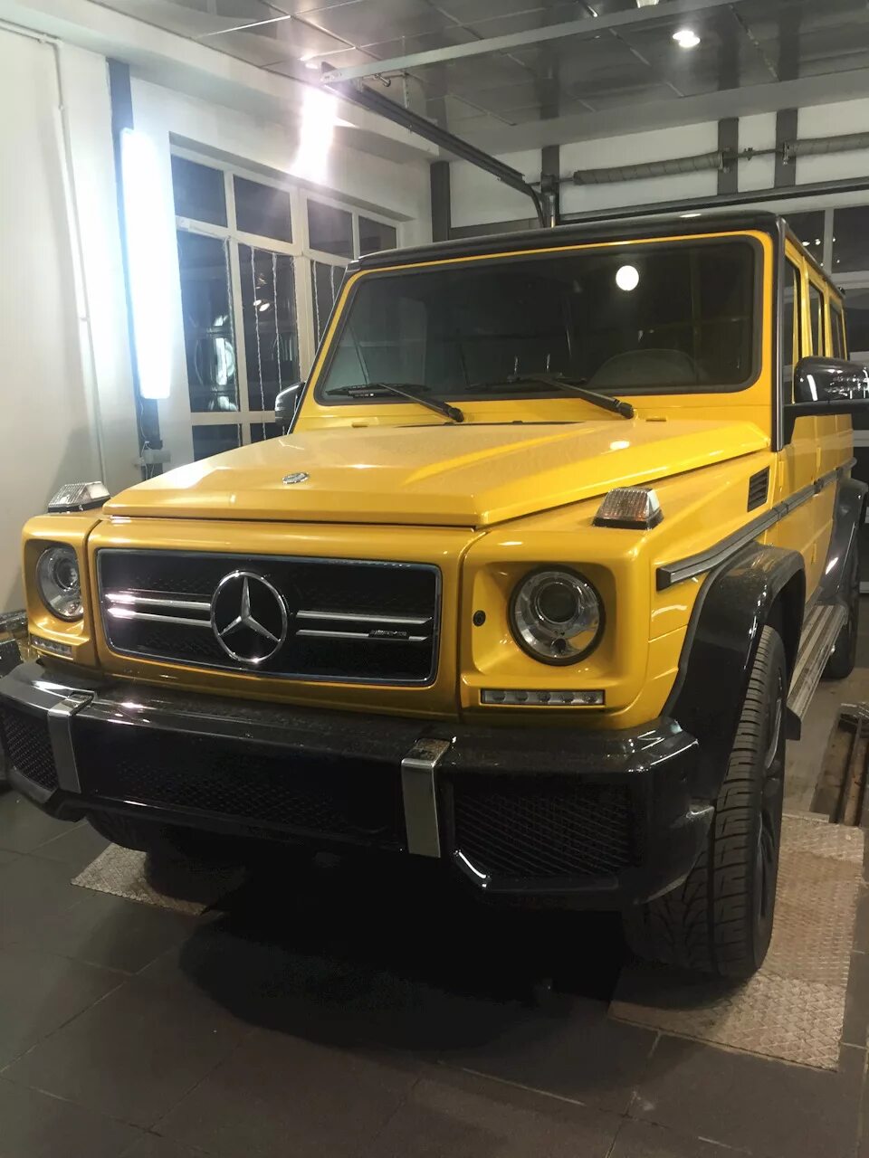 G-class 1998. Дешевые гелендвагены. Mercedes benz g500 1993. Дешевый гелик. Белый гелик фото.