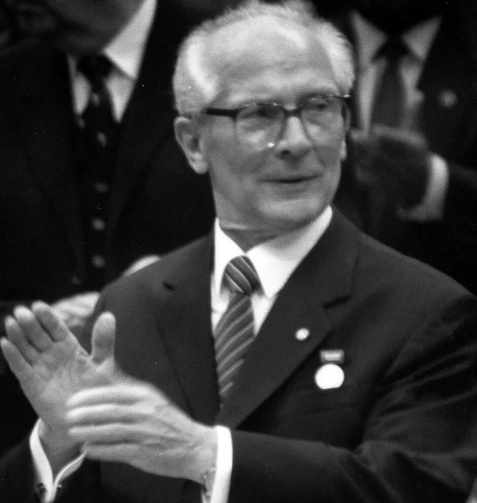 Хонекер